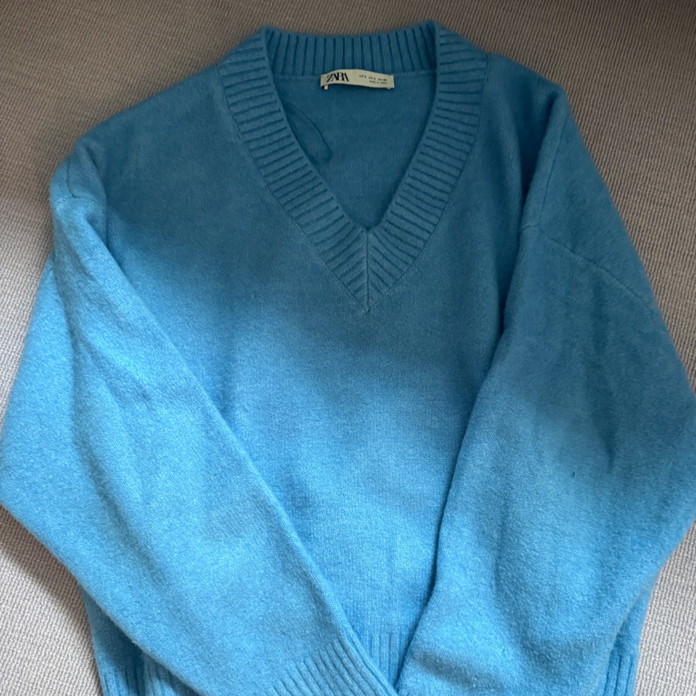 Zara light blue v-neck sweater